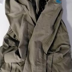 Kleding jas, ako bolo nahlásené Regio Antwerpen - Brussel pomocou iLost