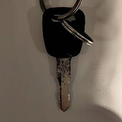 열쇠 Fiets, iLost를 사용하여 Bibliotheek Neude (Utrecht)에 보고됨