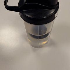 Menaje y alimentación, ha sido reportado por Vrije Universiteit Amsterdam con iLost