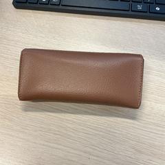 Ulleres (subcategoria), segons ha informat Gemeente Arnhem mitjançant iLost