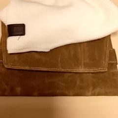 Sombreiro, segundo informou Mövenpick Hotel Amsterdam City Centre usando iLost