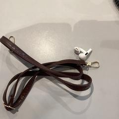 Earpods White, as reported by MEININGER Hotel Paris Porte de Vincennes using iLost