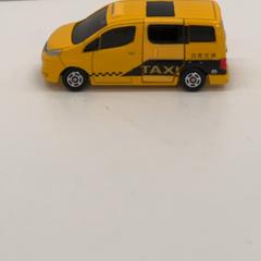 Macchina giocattolo, come riportato da IKEA Tokyo-Bay utilizzando iLost