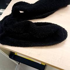 Szalik echarpe noire, zgłoszono przez IKEA Saint-Etienne przy użyciu iLost
