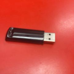 Usb-stick, zoals gemeld door UvA REC met iLost