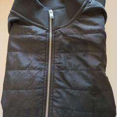 Giacca, come riportato da Arriva Limburg Zuid utilizzando iLost