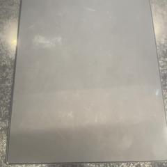 Tablet tanlet met toetsenbord, as reported by Rotterdam The Hague Airport using iLost