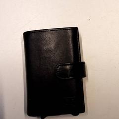 Držiteľ karty Osman, ako bolo nahlásené Qbuzz ZHN pomocou iLost