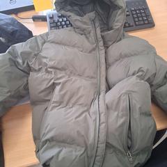 Veste groen, a été signalé par Regio Oost-Vlaanderen utilisant iLost