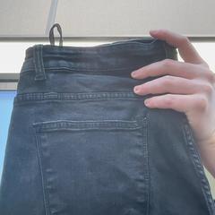 Jeans Zwart, as reported by Regio Limburg - Leuven using iLost