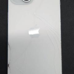 Iphone witte iPhone in hoesje RedBull, zoals gemeld door Stad Hasselt met iLost
