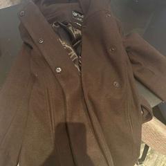 Dzseki bruin, amint azt Van der Valk Hotel Amsterdam-Amstel az iLost segítségével jelentette.