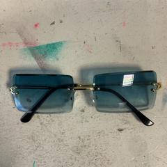 Szemüveg, amint azt Artis az iLost segítségével jelentette.