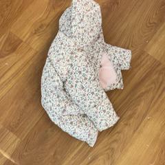 Dzseki, amint azt Het Amsterdamse Winterparadijs az iLost segítségével jelentette.