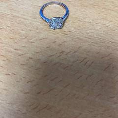 指輪 zilver がiLostで VITAZ campus Sint-Niklaas によって報告されました