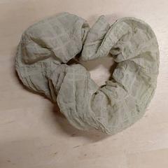Scrunchies per capelli, come riportato da IKEA Toulouse utilizzando iLost