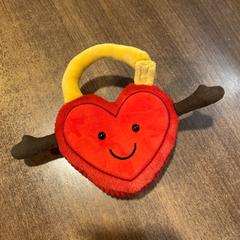 Speelgoed, zoals gemeld door Leonardo Hotel Amsterdam Rembrandtpark met iLost