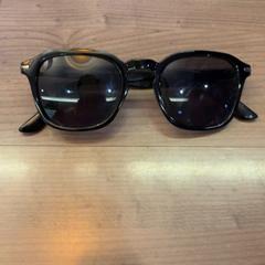 Gafas de sol, ha sido reportado por Pathé Arnhem con iLost