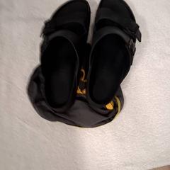 Sandaal, zoals gemeld door Grand Hotel Amrâth Amsterdam met iLost