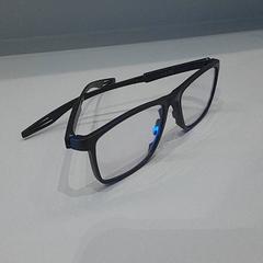 Bicchieri, come riportato da Van der Valk Hotel Schiphol utilizzando iLost