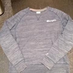 Camisola, como reportado por Mövenpick Hotel Amsterdam City Centre utilizando o iLost