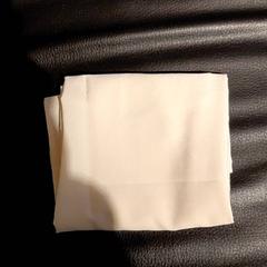 Foulard ivoire, zoals gemeld door IKEA Nantes met iLost