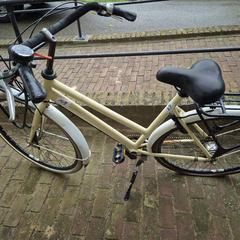 Bicicleta femenina, segons ha informat Gemeente Roermond mitjançant iLost