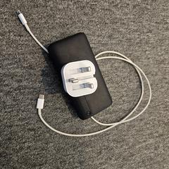 Power bank, come riportato da Ramada by Wyndham Amsterdam Airport Schiphol utilizzando iLost