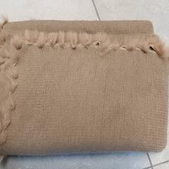 Kleding  - Sjaal، كما تم الإبلاغ عنه بواسطة Centraal magazijn عبر iLost