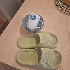 Scarpa, come riportato da Amsterdam ID Aparthotel utilizzando iLost