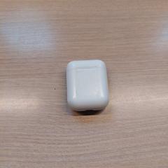 Oortjes doosje wit, iLost를 사용하여 Centraal magazijn에 보고됨