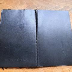 Zwart notitieboekje met (aan)tekeningen, ha sido reportado a iLost