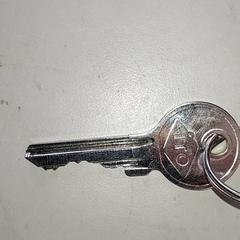 Clés, a été signalé par Regio Antwerpen - Brussel utilisant iLost