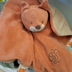 Peluche pulseira, como reportado por IKEA Avignon utilizando o iLost