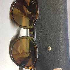Sonnenbrille, gemeldet von IKEA Brno über iLost