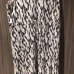 Ruha Zebraprint, zwart, wit, amint azt Van der Valk Hotel Zwolle az iLost segítségével jelentette.