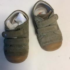 Sko Baby groen, rapporterat av Artis med iLost