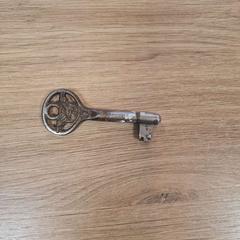 鍵 がiLostで Breda University of Applied Sciences Mgr. Hopmansstraat によって報告されました