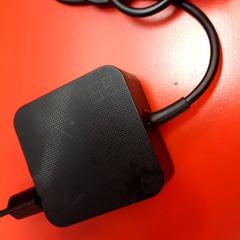 Oplader laptop, zoals gemeld door UvA REC met iLost