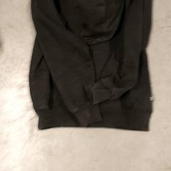 Clothing - Trui zwart, as reported by Centraal magazijn using iLost