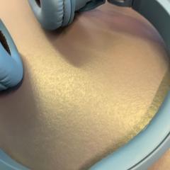 Sluchátka, jak nahlášeno Eindhoven Airport pomocí iLost