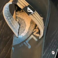 Sandał, zgłoszono przez MEININGER Hotel Berlin Central Station przy użyciu iLost