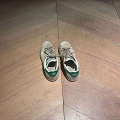 Skor schoenen, rapporterat av Hotel Apeldoorn med iLost