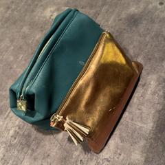 Toilettas, zgłoszono przez Van der Valk Hotel Haarlem przy użyciu iLost