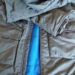 의류 - Zwarte jas met blauwe binnenzijde, iLost를 사용하여 Centraal magazijn에 보고됨