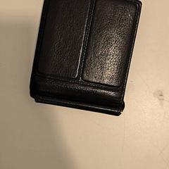 Portemonnee، كما تم الإبلاغ عنه بواسطة Qbuzz U-OV عبر iLost