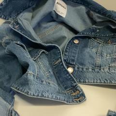 재킷 Blau Jeans, iLost를 사용하여 MEININGER Hotel Berlin Airport에 보고됨