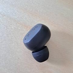 Zwart oortje Solix (earbud rechts), iLost'a bildirildiği gibi