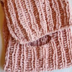 Chal Roze, gebreid, ha sido reportado por DierenPark Amersfoort con iLost