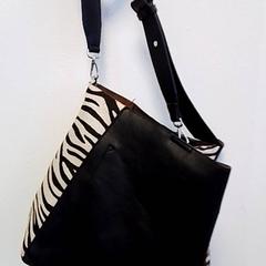 Torba, zgłoszono przez Hermes Eindhoven przy użyciu iLost